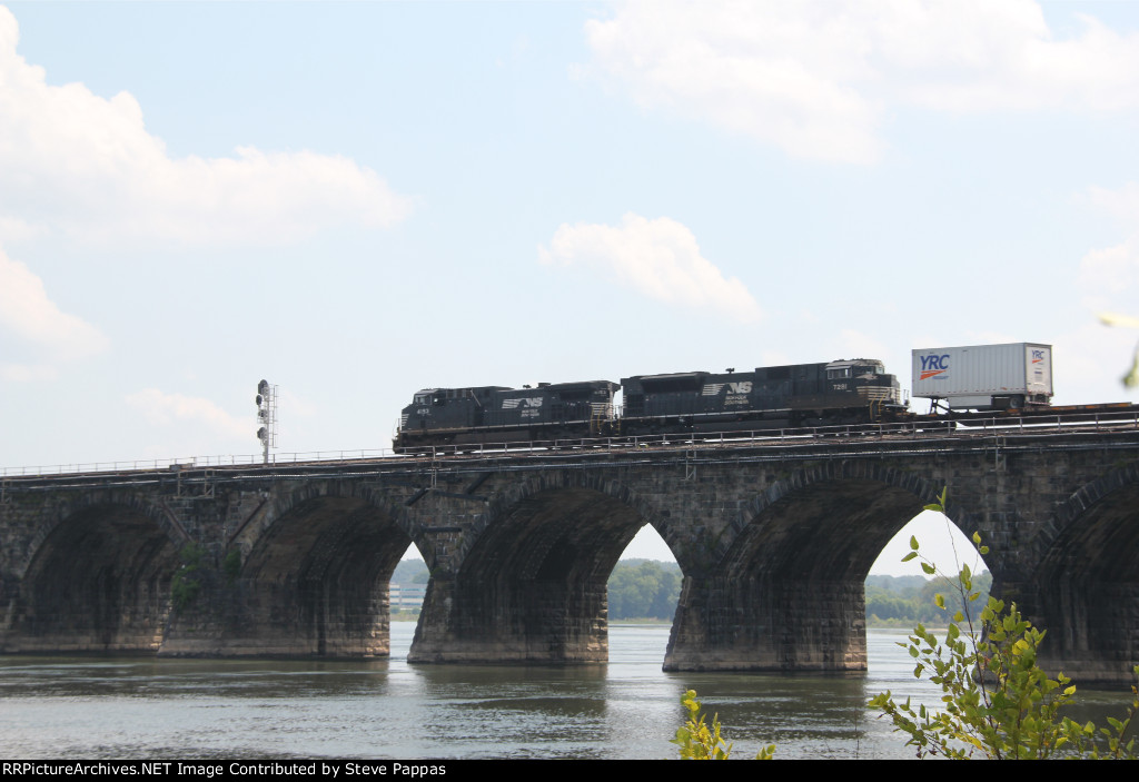 NS 4153 leads a container train onto Rockville bridge